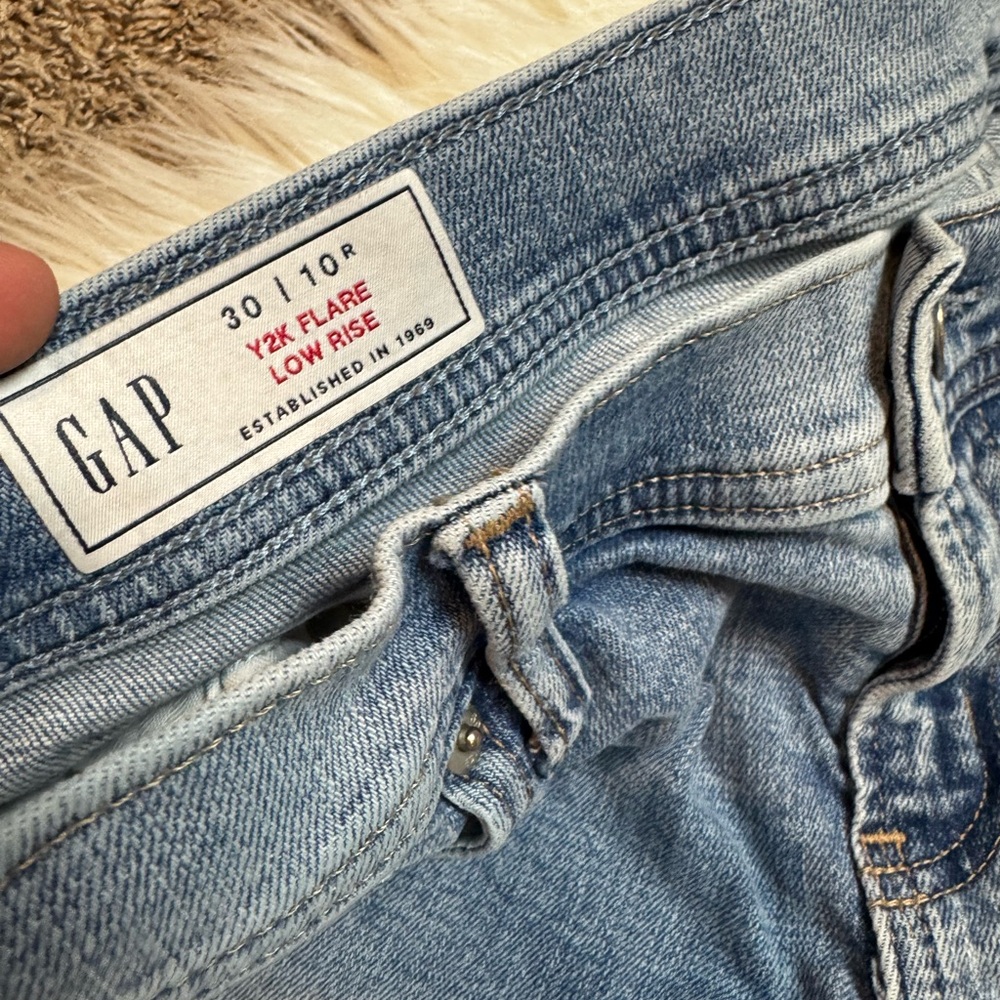 Gap Y2K low rise Classic Blue Flared Women's Jeans - Picture 5 of 9